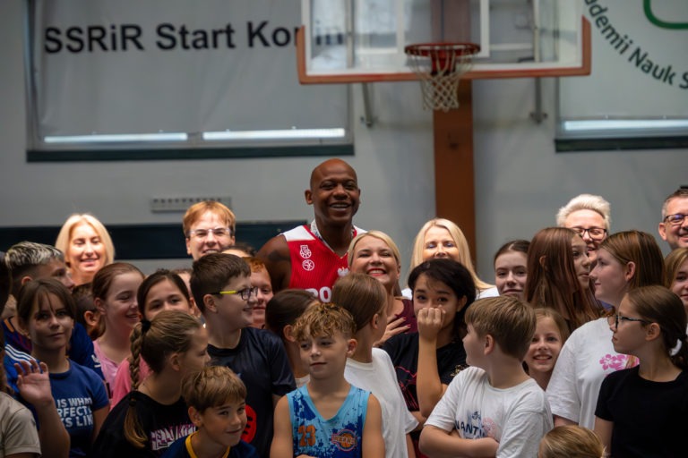 Wielka Lekcja WF-u w Koninie z Michaelem Hicksem – Narodowy Dzień Sportu