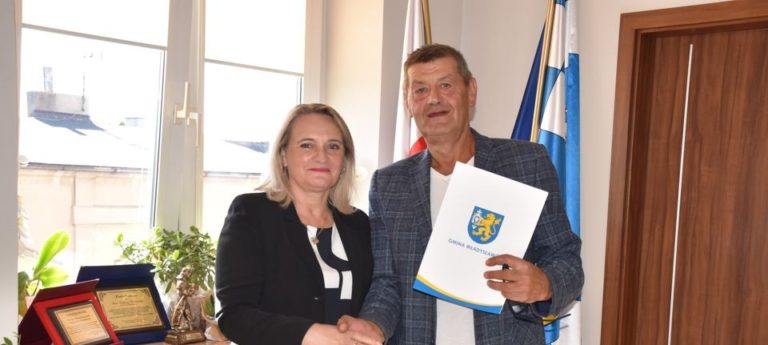 PODPISANO UMOWĘ NA ODWODNIENIE SZKOŁY PODSTAWOWEJ W WYSZYNIE