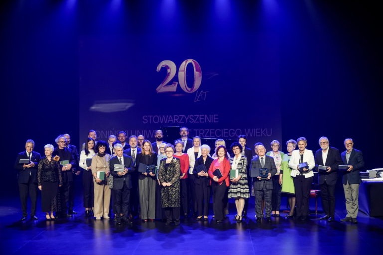 Są też inne światy – 20-lecie Konińskiego Uniwersytetu Trzeciego Wieku