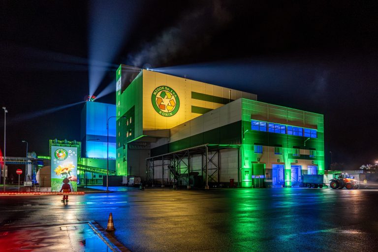 Nocne Zwiedzanie i Gra Świateł w MZGOK przyciągnęły setki odwiedzających