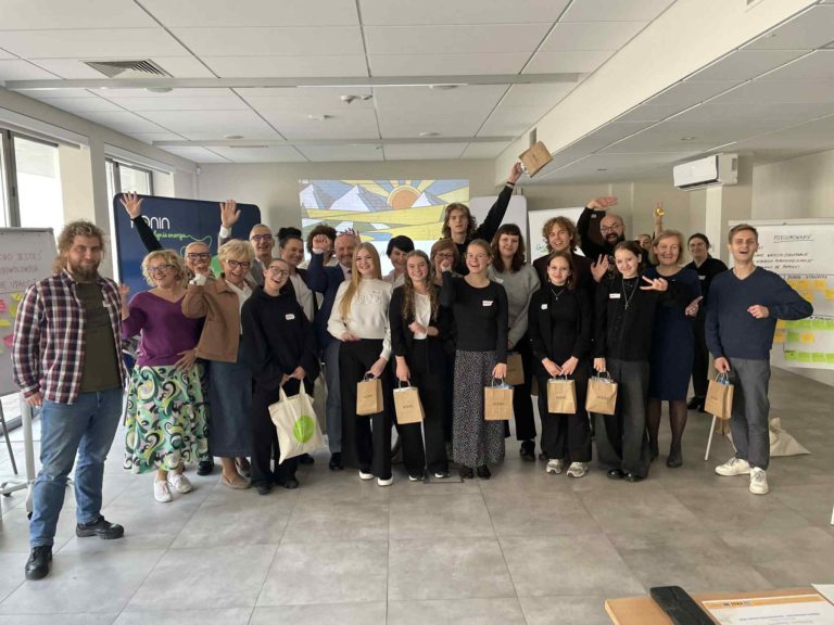 HACKATHON KONIN 2025 – ENERGIA I POMYSŁY DLA INTEGRACJI MIGRANTÓW