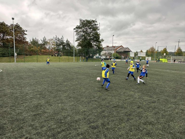Warta Rumin – młodzież pokazuje formę i pasję na boisku