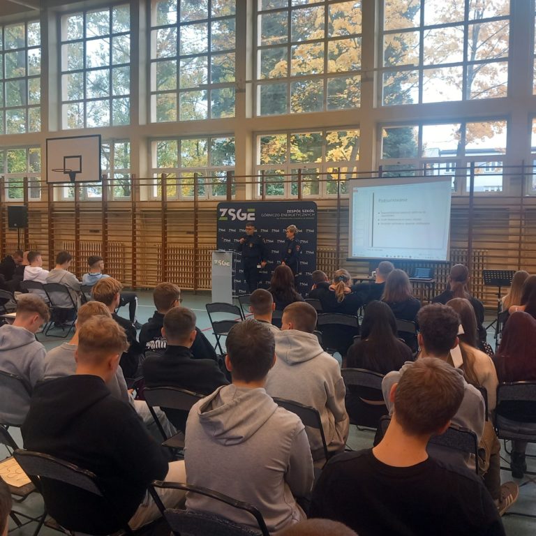 Straż Miejska w Koninie o bezpieczeństwie młodzieży i walce z hejtem