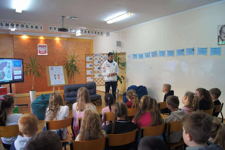 Sokół Kleczew z wizytą w Złotkowie