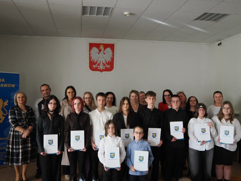 Uroczyste wręczenie stypendiów Wójta Gminy Władysławów