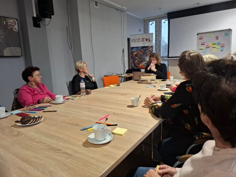 Dyskusyjny klub muzyczny podsumowuje spotkanie poświęcone Chopinowi