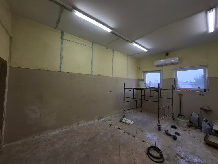 Modernizacja remizy OSP w Rzgowie – nowe zaplecze kuchenne i klimatyzacja