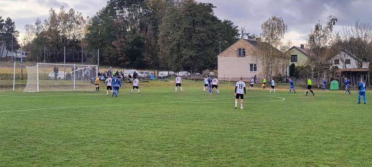 Warta Rumin zgarnia komplet punktów na własnym stadionie