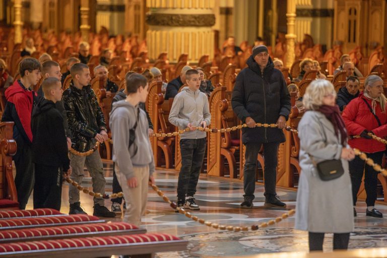 Eucharystia Młodych w Licheniu – o pokorze i wolności od pychy