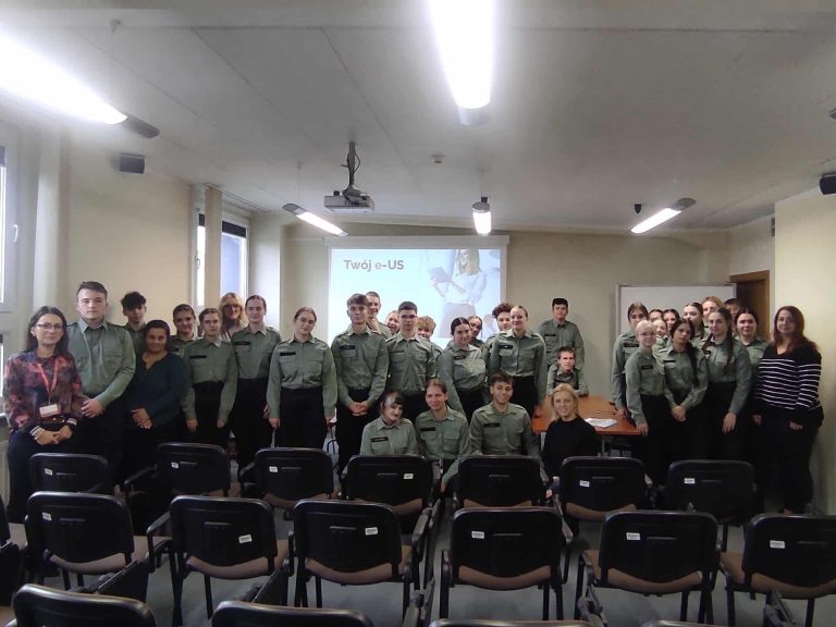 Ekonomiści z ZS CKU w Koninie odwiedzili Urząd Skarbowy i Winnicę Stara Szkoła