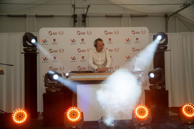 DSC07294-Enhanced-NR