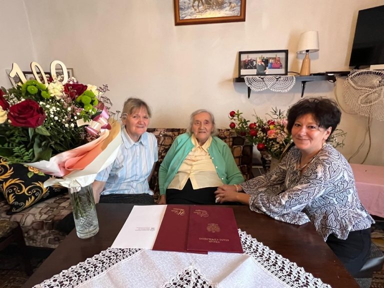 Sto lat życia pani Heleny Przybylskiej z Konina