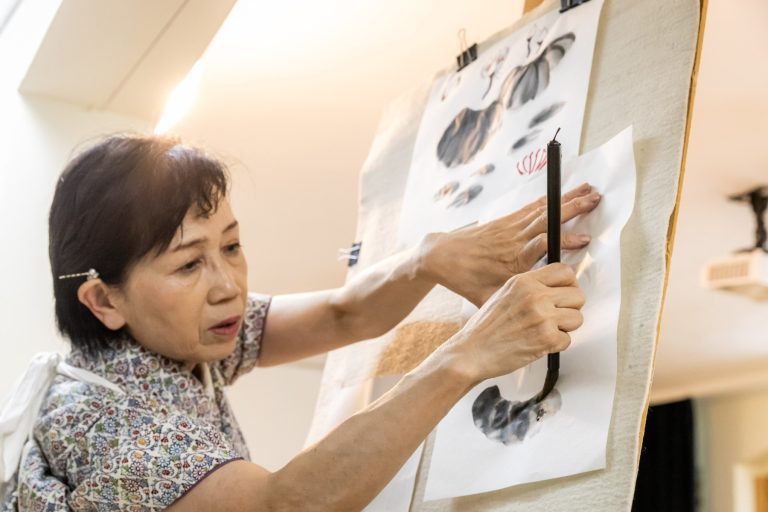 Warsztaty Suibokuga – spotkanie z japońską sztuką tuszu w konińskim muzeum