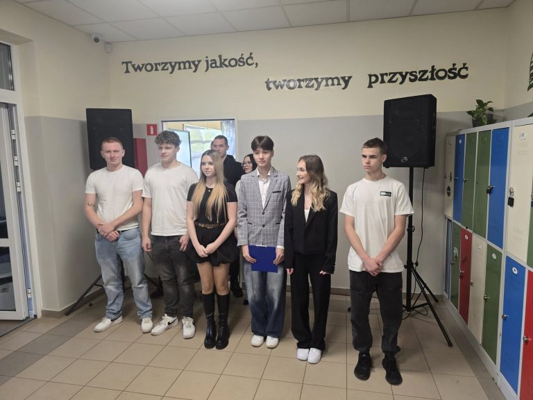 Patriotyczna lekcja historii w Rzemieślniczej Szkole Zawodowej