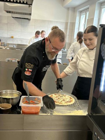 574974361_1339593164844410_279234202935320054_n