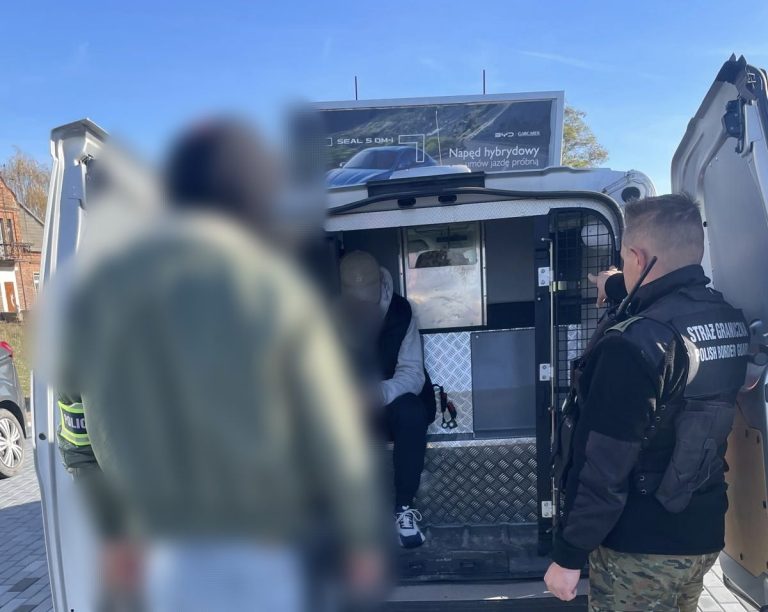 Skuteczna współpraca służb w Koninie – zatrzymano obywatela Gruzji przebywającego nielegalnie w Polsce