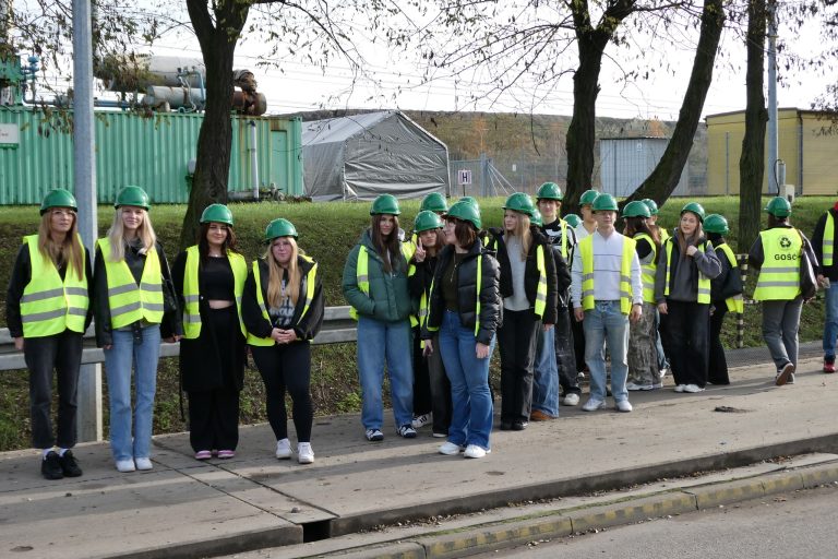 Młodzież z Koła poznała tajniki gospodarki odpadami w MZGOK Konin
