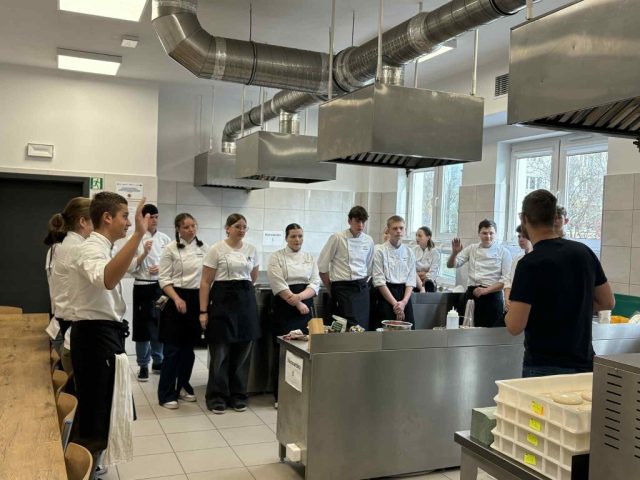 577559135_1339593171511076_2829831272349820527_n