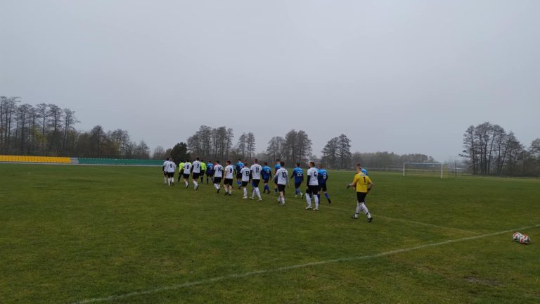 Warta Rumin przegrała na wyjeździe z GKS Olszówka 3:2