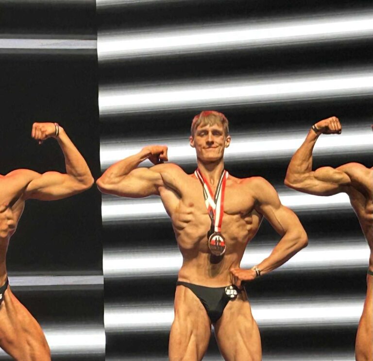 Uczeń ZSGE w Koninie zdobywa brąz w naturalnej kulturystyce na mistrzostwach WNBF