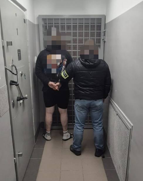 Zatrzymani za włamanie i narkotyki. Wspólna akcja konińskich policjantów