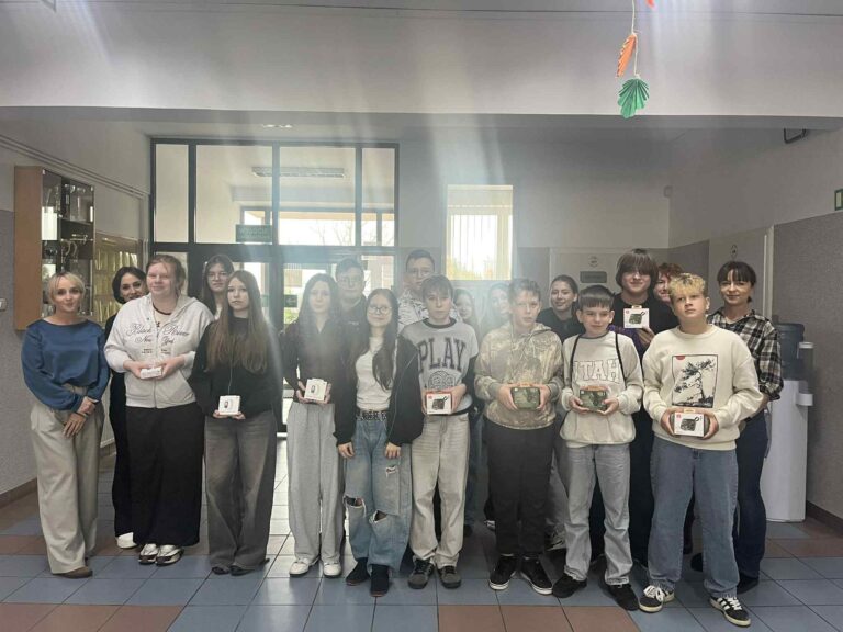 Zespół Szkolno-Przedszkolny w Lubstowie z sukcesami w konkursie wiedzy o zapomnianych zawodach