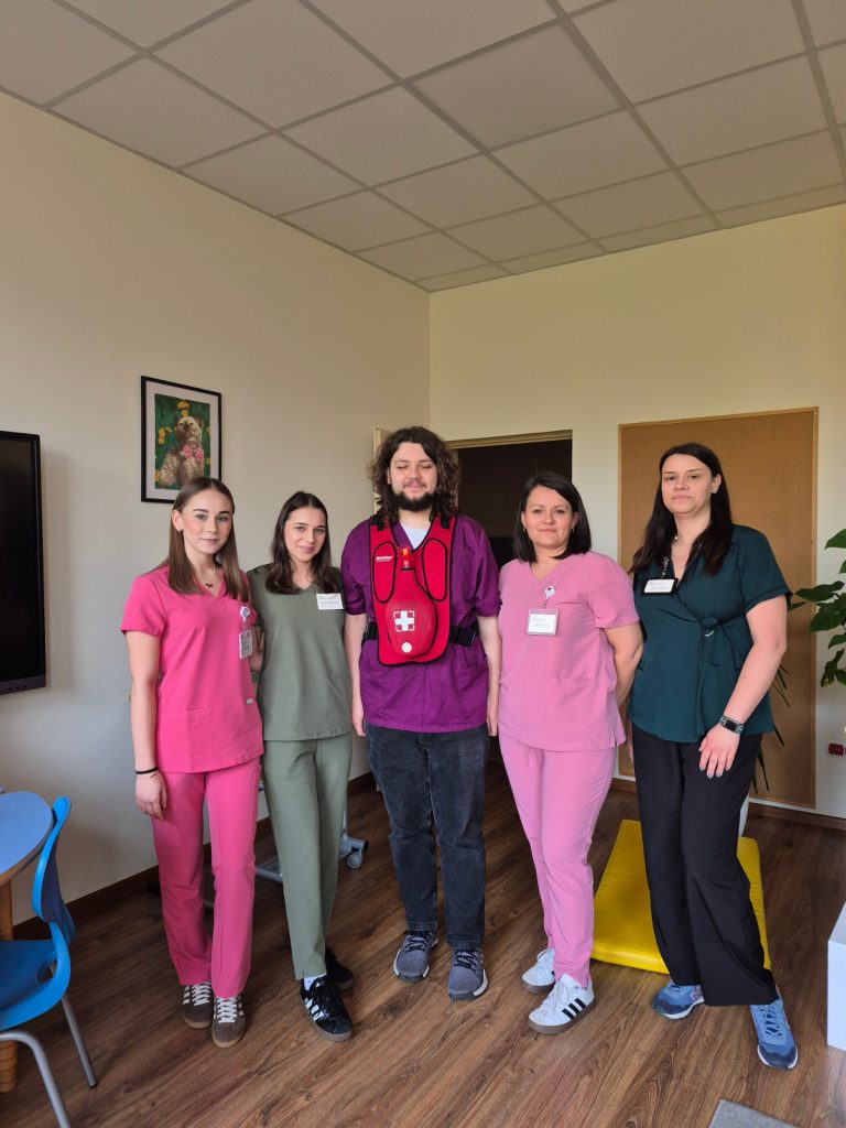 Pokonać strach i ratować życie – nauka pierwszej pomocy w SP nr 11