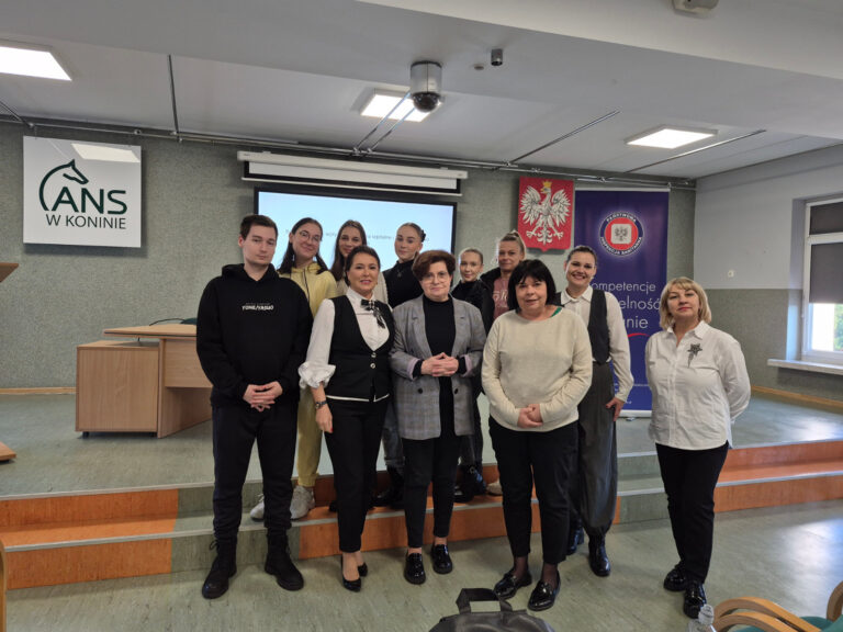 Studenci pielęgniarstwa uczestniczyli w szkoleniu z profilaktyki zakażeń