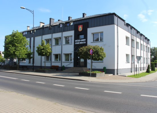 Nowe inwestycje w Gminie Stare Miasto. Szkoła, straż i miejsce relaksu dla mieszkańców