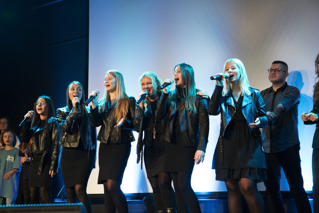 Fundacja PODAJ DALEJ