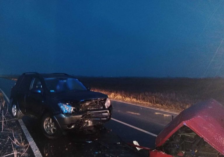 Policja podsumowuje poranek. Bardzo trudne warunki drogowe w Koninie i powiecie.