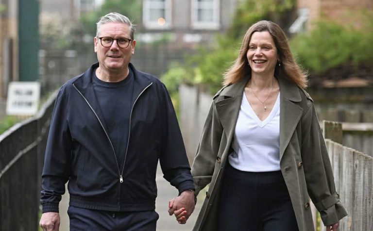 Brytyjski premier z małżonką z tajną wizytą w powiecie kolskim