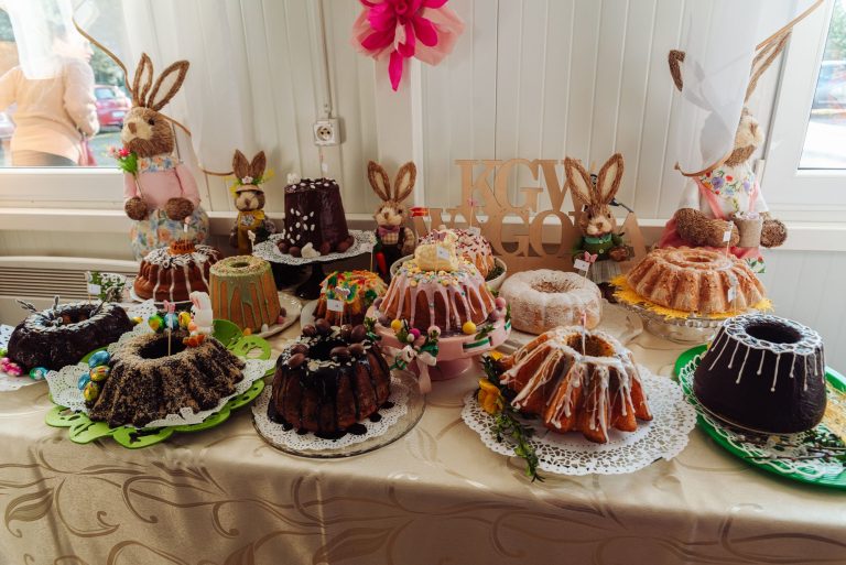 Konkurs Ciast Wielkanocnych w Wygodzie. Lokalna tradycja w Gminie Ślesin