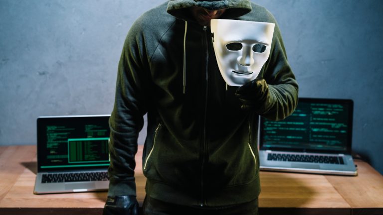 Cyberprzestępczość w Polsce rośnie. Ponad 1,3 tysiąca podejrzanych z zarzutami w 2025 roku