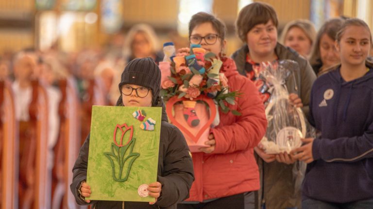 Licheń: Dzień Osób z Zespołem Downa i Dzień Życia