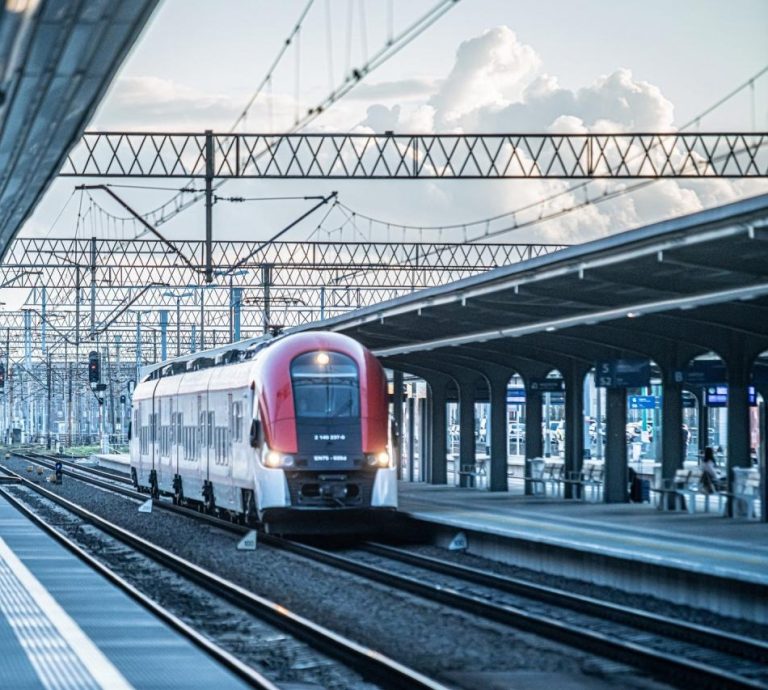 Opóźnienia pociągów w Koninie. Awaria w Swarzędzu