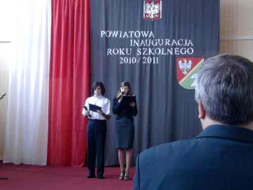 Młodzież z powiatu wróciła do szkół