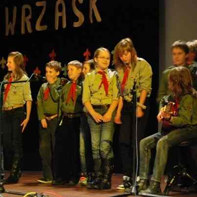 Śpiewający biwak harcerski