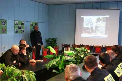 Strażaków szkolił policjant