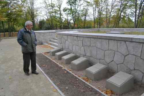 Zabytkowy cmentarz odnowiony