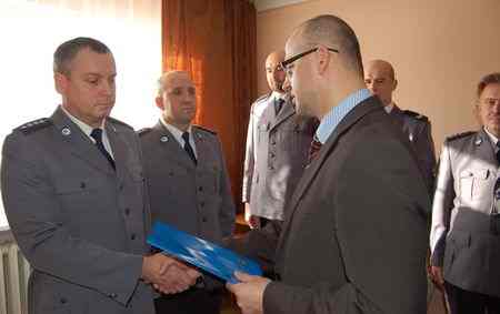 Zmiana warty na posterunkach