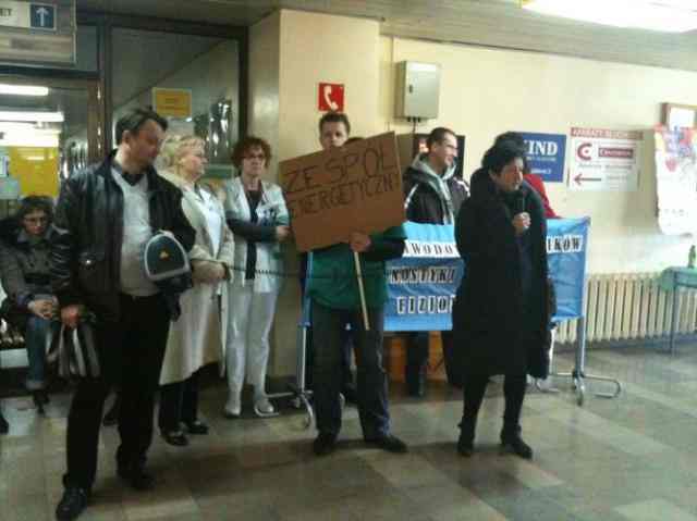 W szpitalu głodują trzynasty dzień