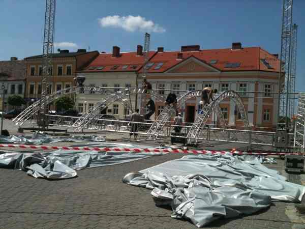 Przygotowania do koncertu na finiszu