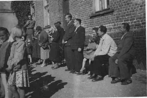 Słów kilka o rześkiej stulatce i koncercie sław