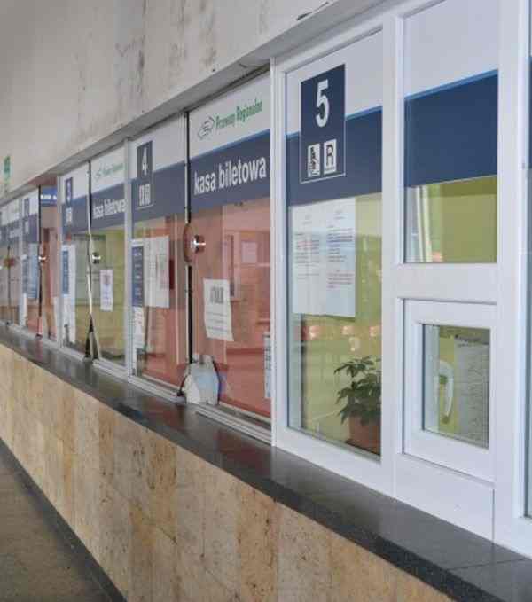 Jak PKP utrudnia życie podróżnym?