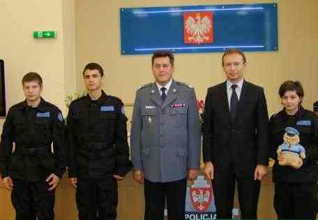 Z Kaczek Średnich do policji