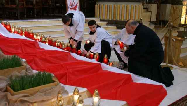 Zabrzmiał największy dzwon w Polsce