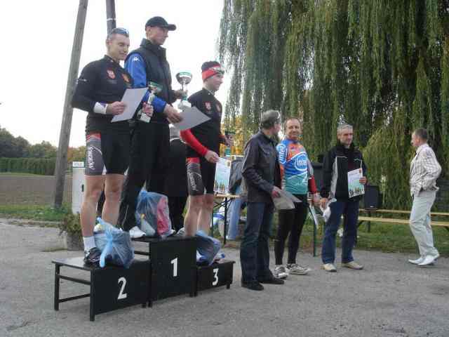 Kolarze pojechali ku pamięci Zdzisława Walczaka