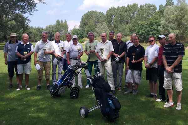 Kozłowski z pucharem MED-ALKO