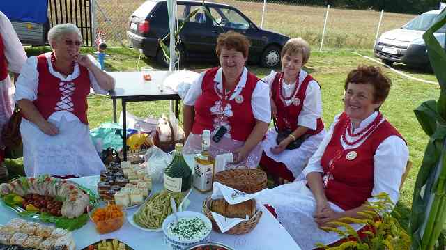 Barszcz, pączki i powidła
